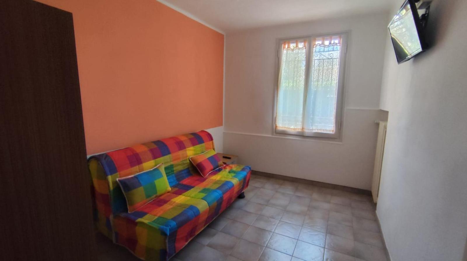 Residence Villa Carmen Fronte Mare A 50 Mt Pietra Ligure Exterior foto
